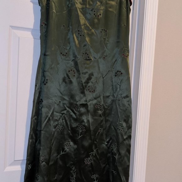 Garnet Hill Beautiful Green and Wine Silk Sheath Dress Size 10P - Picture 13 of 13